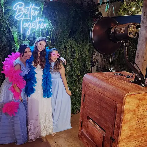 Foto impressa na hora com Espelho Mágico em evento corporativo
