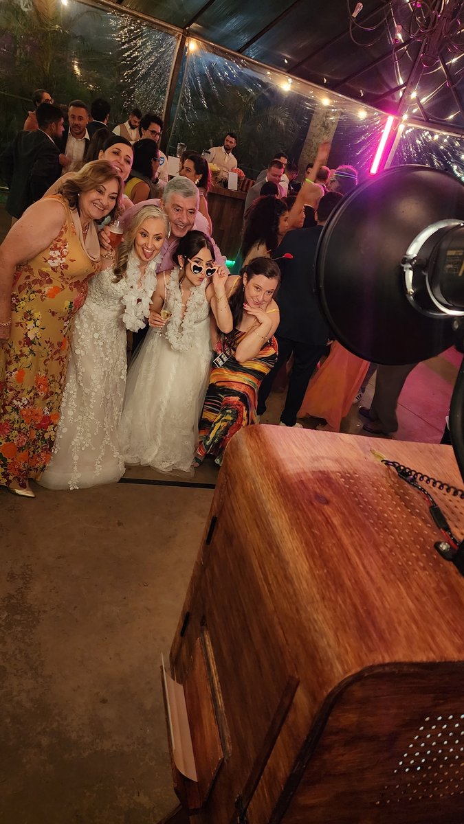 Espelho Mágico em debutante com moldura personalizada em Campinas
